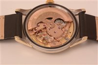 Lot 667 - A gentleman's wristwatch.