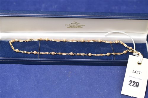 Lot 220 - 9ct gold necklace