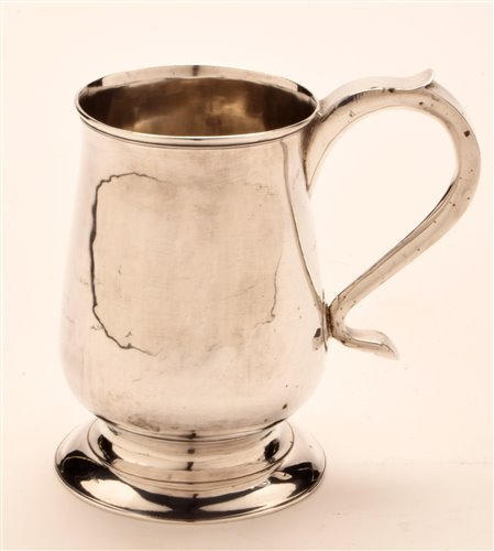 Lot 580 - Dorothy Langlands, Newcastle, silver tankard