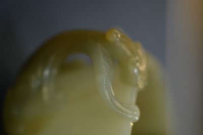 Lot 598 - Chinese spinach green jade censer