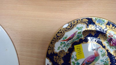 Lot 634 - Extensive Booth's First period Worcester pattern service