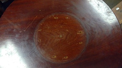 Lot 33 - Wylie & Lockhead, Glasgow Victorian mahogany Lazy Susan.