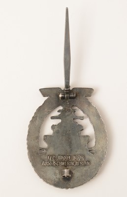 Lot 1110 - WWII Kriegsmarine High Seas Fleet badge