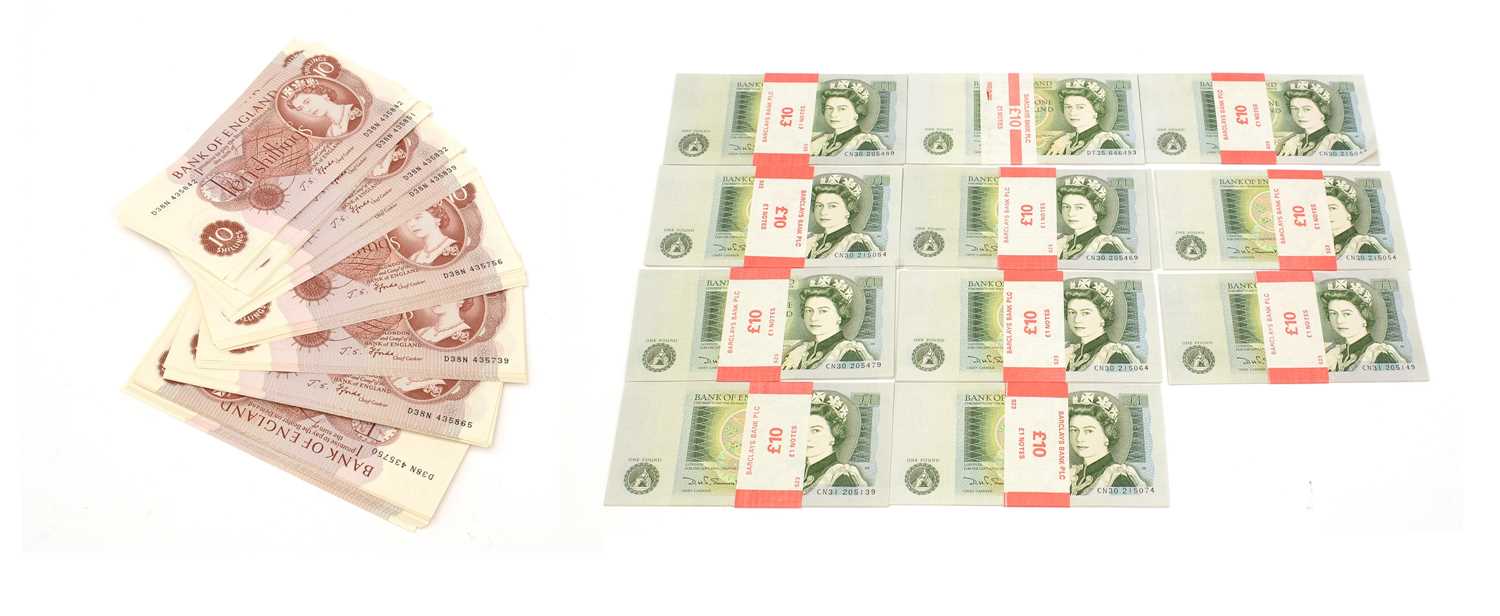 1037 - Bank of England £1 and 10 shilling notes