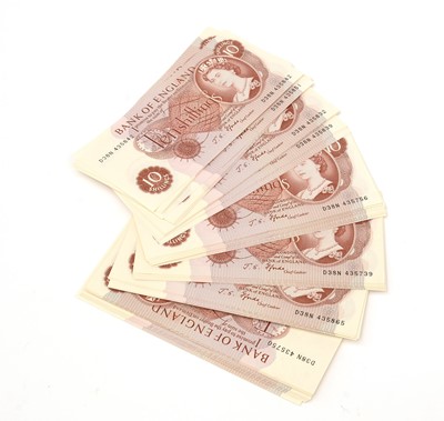 Lot 1037 - Bank of England £1 and 10 shilling notes