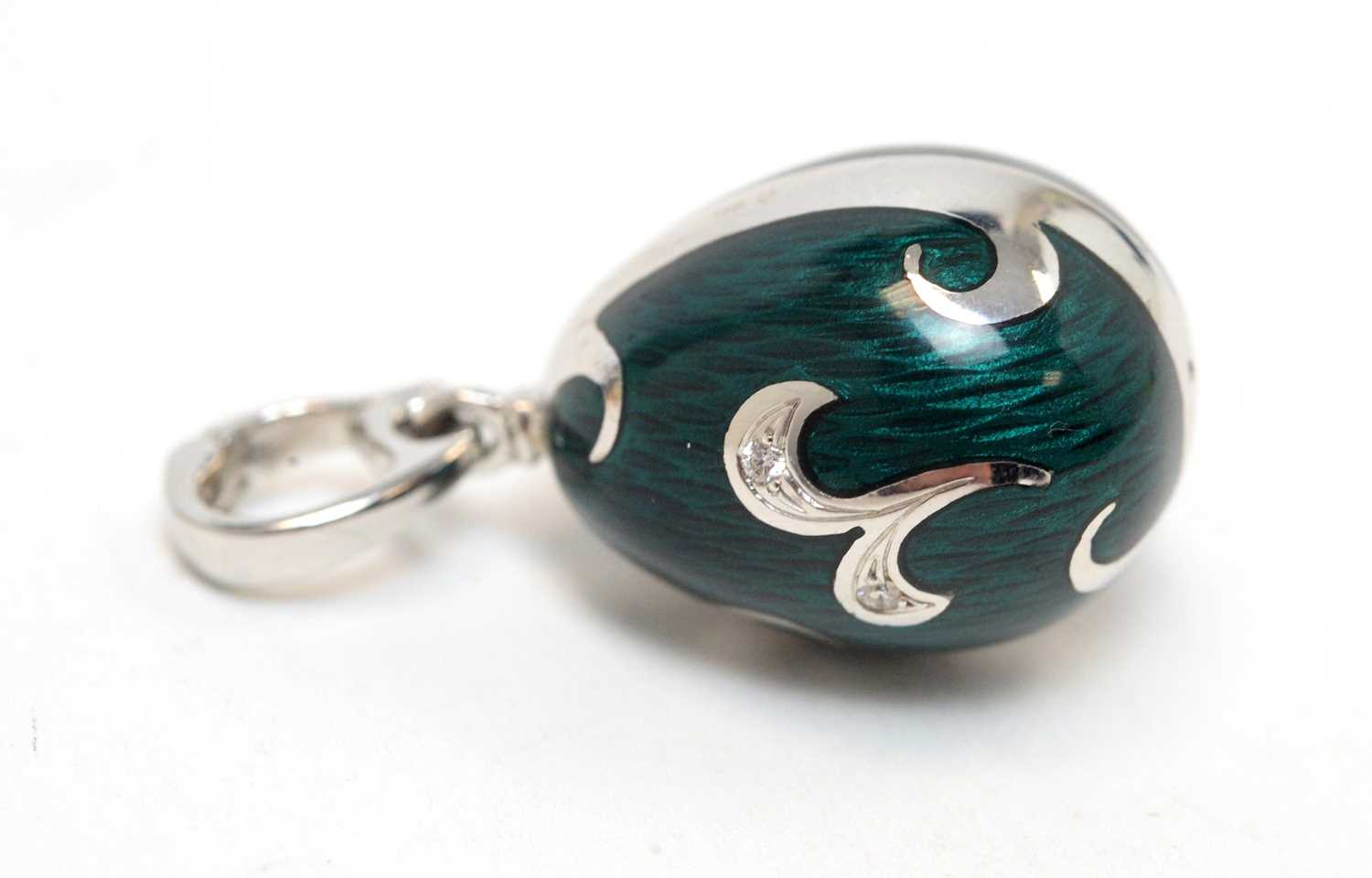Lot 141 - Faberge: an 18ct white gold limited edition egg pendant