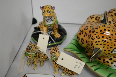 Lot 434 - A selection of Lynn Chase Design jaguar ceramics.