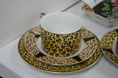 Lot 434 - A selection of Lynn Chase Design jaguar ceramics.