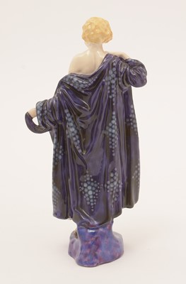 Lot 769 - Doulton figure The Bather HN687