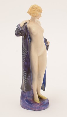 Lot 769 - Doulton figure The Bather HN687