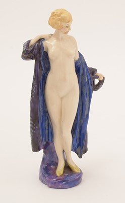 Lot 769 - Doulton figure The Bather HN687