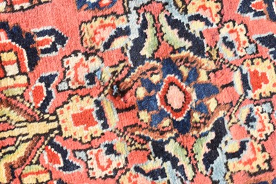 Lot 692 - A Sarough rug