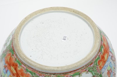 Lot 731 - A late 19th Century Chinese punch bowl.