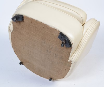 Lot 3 - An Art Deco cream leather 'Cloud' suite.