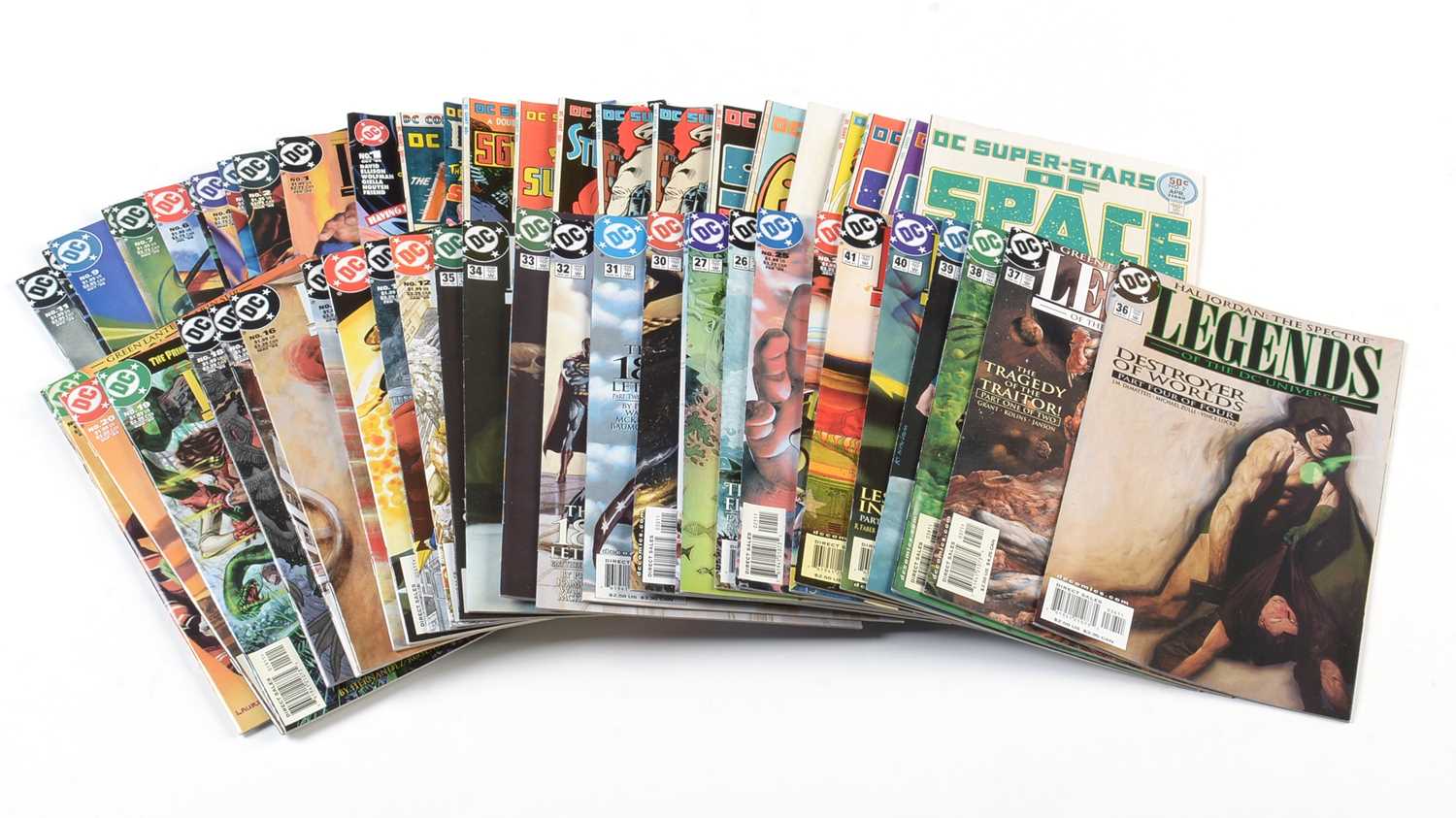 Lot 896 - DC Comics.