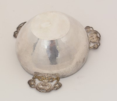 Lot 218 - An Edwardian Art Nouveau silver bowl.