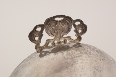 Lot 218 - An Edwardian Art Nouveau silver bowl.