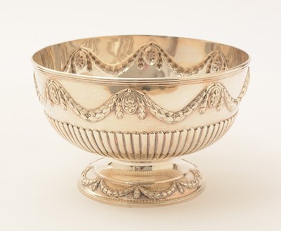 Lot 49 - A late Victorian silver circular rose bowl