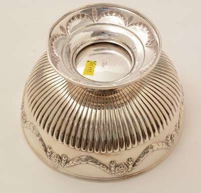 Lot 49 - A late Victorian silver circular rose bowl
