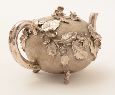 Lot 48 - A William IV silver naturalistic tea pot