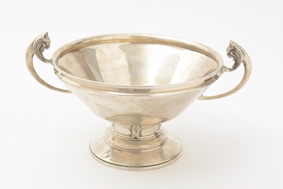 Lot 22 - An art deco silver two handled cup with a conical bowl