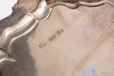 Lot 34 - A small mixed lot of silver