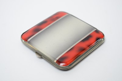 Lot 40 - 1920s Art Deco powder compacts