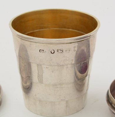 Lot 92 - A Victorian silver collapsible travelling beaker