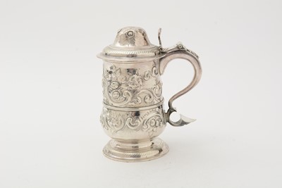 Lot 97 - A George III silver north country provincial tankard