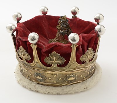 Lot 36 - The Earl of Westmorland’s tunic, pair of breeches and coronet