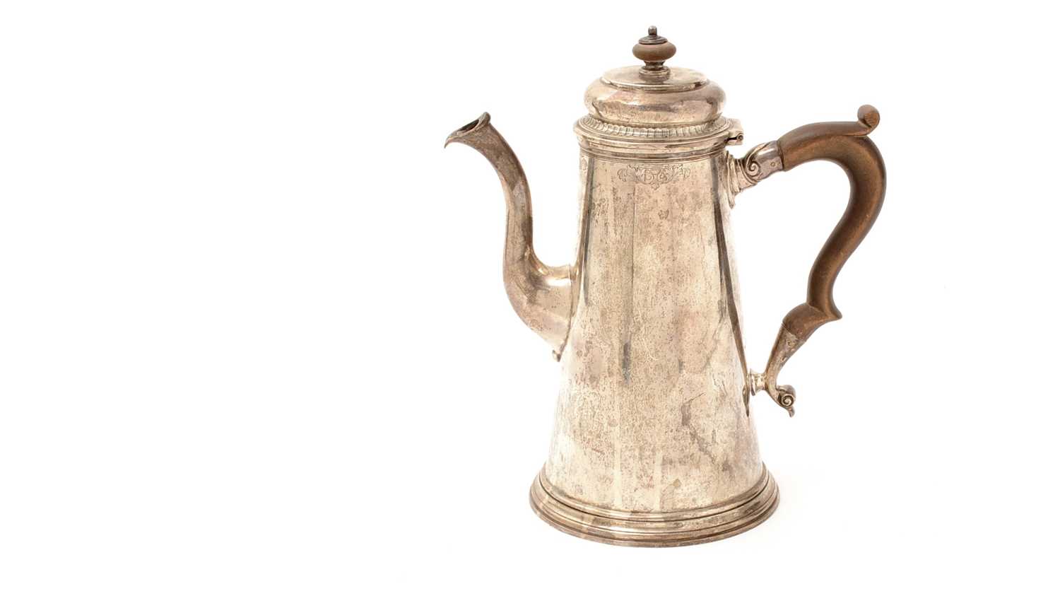 Lot 71 - A George V silver coffee pot