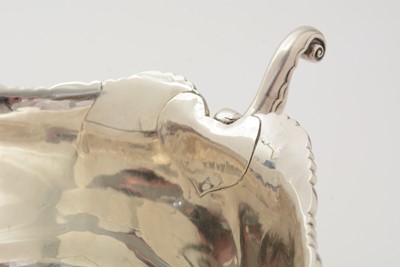 Lot 100 - George V Irish silver two-handled cup