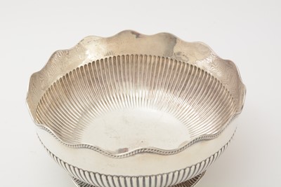 Lot 101 - A late Victorian silver rose bowl
