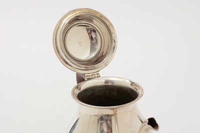 Lot 3 - An Elizabeth II silver teapot