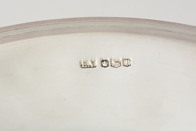 Lot 7 - A graduated pair of silver dishes