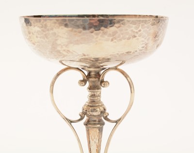 Lot 103 - An Edwardian art nouveau silver pedestal cup
