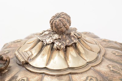 Lot 67 - A George IV silver teapot