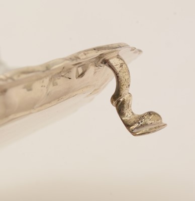 Lot 45 - An Edwardian silver slaver