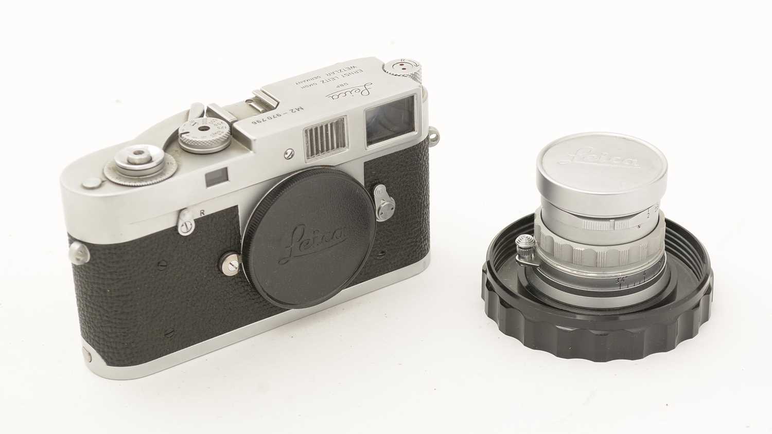 800 - A Leica M2 camera