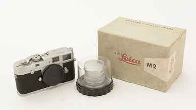 Lot 800 - A Leica M2 camera