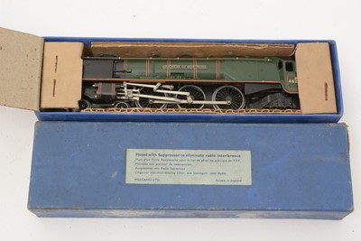 Lot 87 - Hornby Dublo 00-gauge electric train set, and other items