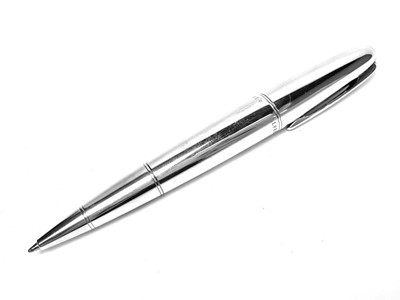 Lot 1184 - An Alfred Dunhill silver 'Torpedo' ballpoint pen