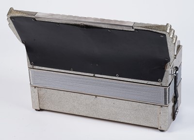 Lot 306 - Settimio Soprani Cardinal accordion