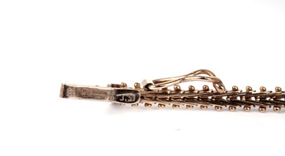 Lot 353 - A tri-colour 9ct gold bracelet