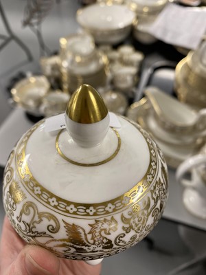 Lot 309 - A Wedgwood ‘Gold Florentine’ tea and dinner service