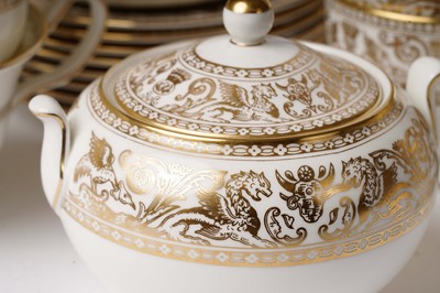 Lot 309 - A Wedgwood ‘Gold Florentine’ tea and dinner service