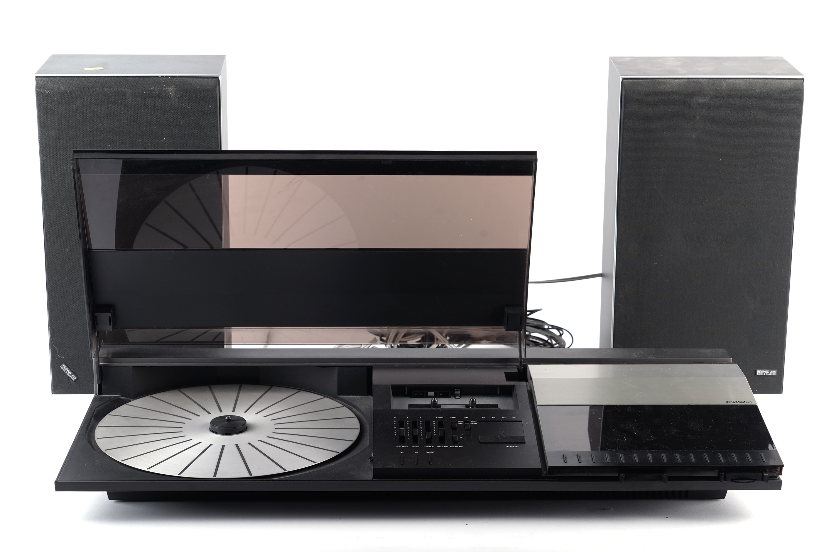 Lot 78 - A Bang and Olufsen Beocenter 2200 with two