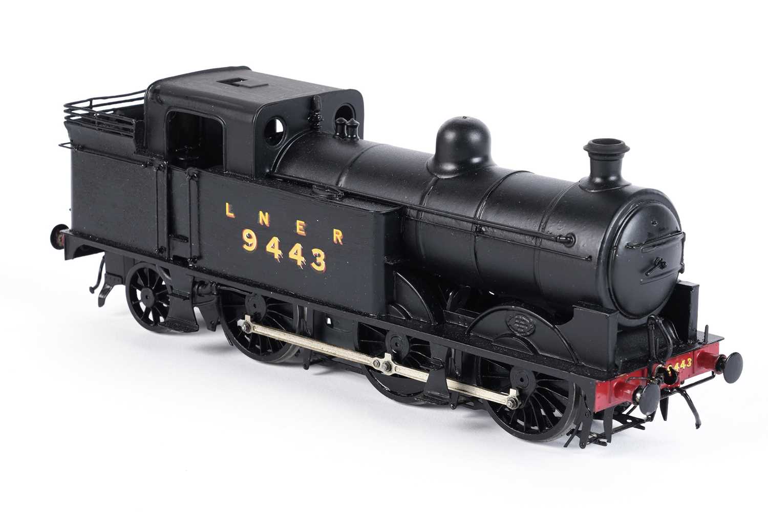 Lot 29 - A metal kit-built 0-gauge 0-6-2 locomotive