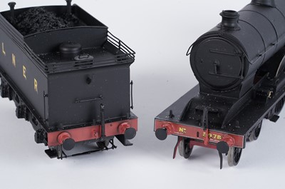 Lot 190 - A metal kit-built 0-gauge 4-4-2 locomotive and six-wheel tender