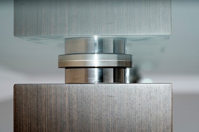 Lot 49 - A large contemporary ‘Cattelan Italia’ glass top dining table